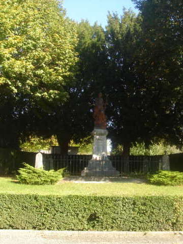 Photographie du monument aux morts d'Auniac