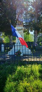 Photographie du monument aux morts d’Auniac